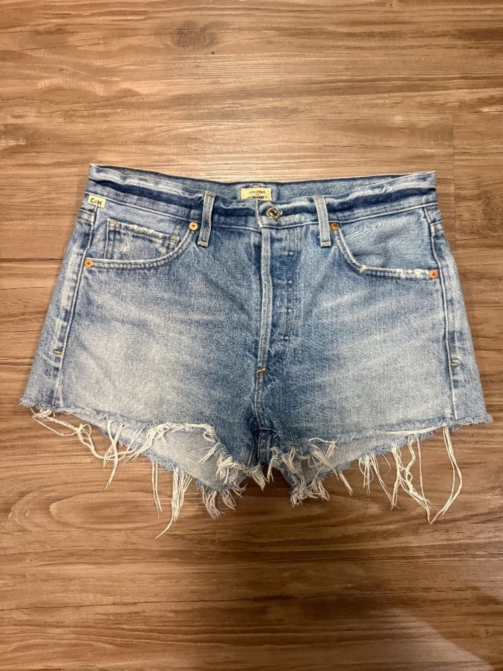 Citizens of Humanity Bree Relaxed Shorts Daze Raw Hem W26 $148